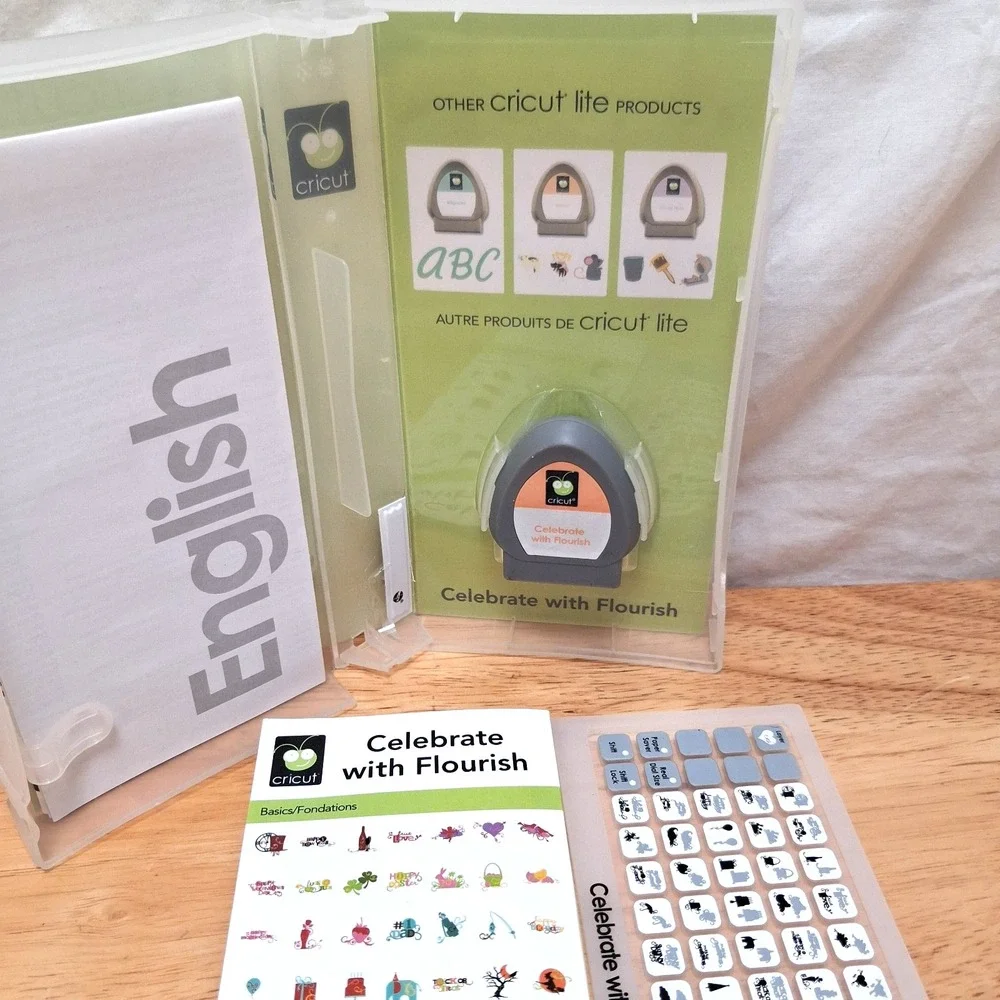 Lot of 5 Cricut Cartridges Keyboards & Booklets Missing 1 Book Crafting DIY